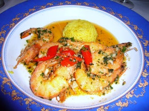 Gambas with rice and garlic oil